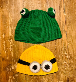 Cappellini in lana rana verde e giallo Minion 